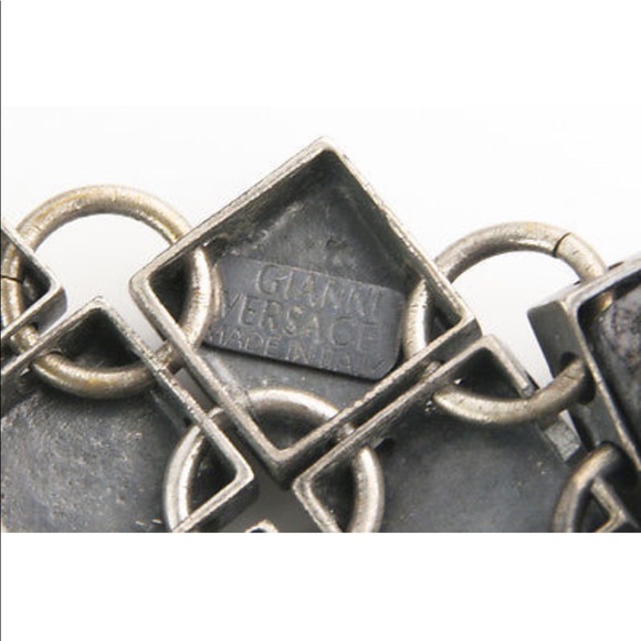 Gorgeous Gianni Versace Leather Bracelet - Picture 6 of 7